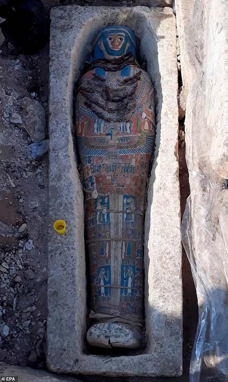 Dr Mustapha Waziri, Secretary-General of the Supreme Council of Antiquities and head of the mission, said that the mission began its work in August. He revealed that the coffins are now being sent for restoratio