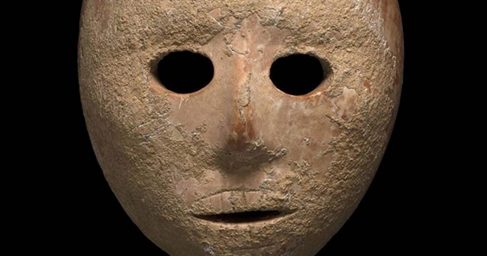 9000 year-old mask that was recovered.
