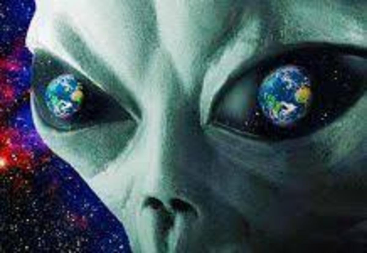 NASA scientist warns that 'extremely tiny' alien visitors could have ...