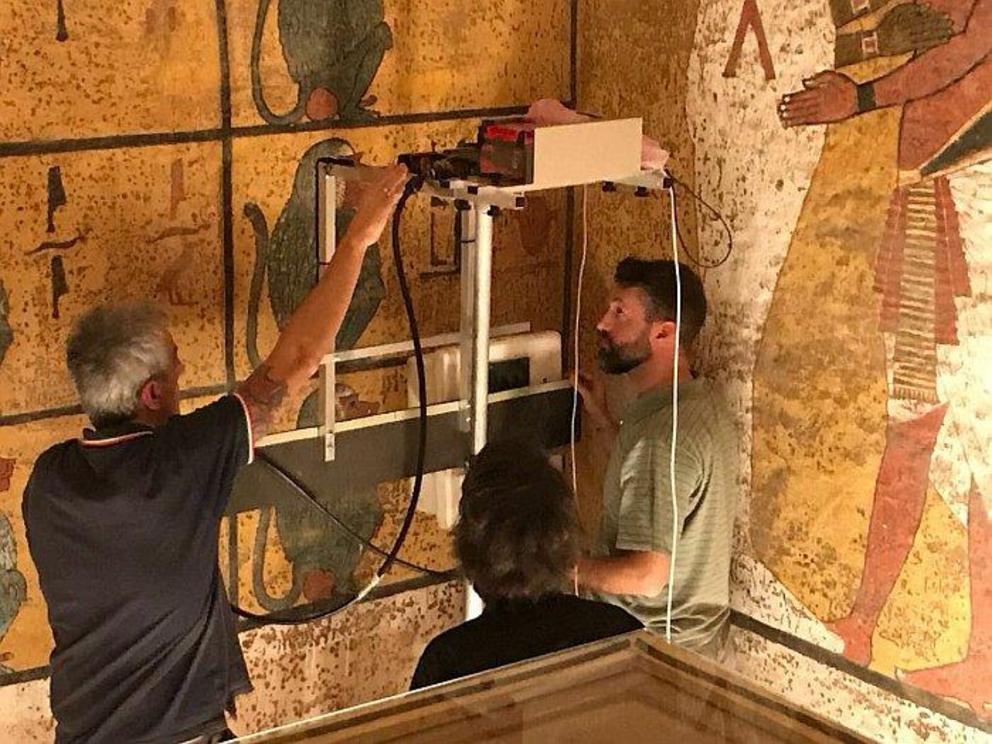 Porcelli and his team scanning the tomb.