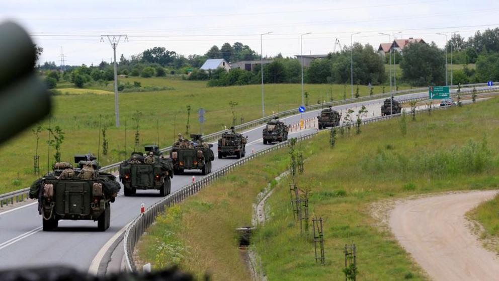 US forces convoy rides to Suwalki direction near Augustow, Poland, June 17, 2017 © Ints Kalnins / Reuters