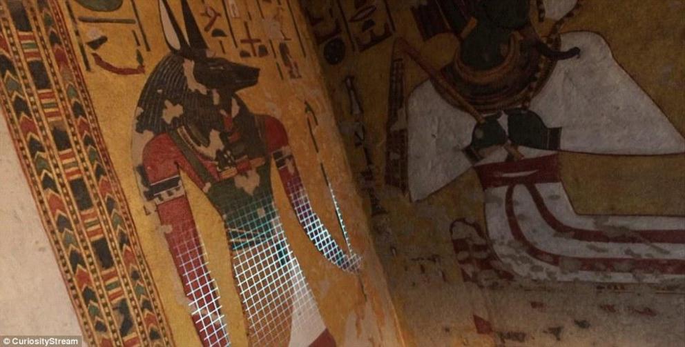 Photogrammetry requires thousands of photos and scans to create more realistic 3D models, the Experius explains. Using this technique, the experts were able to document the incredibly well-preserved artwork throughout the tomb, which has come to be known 