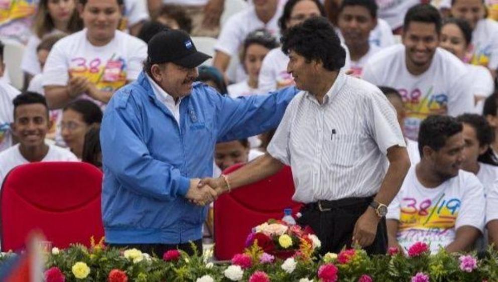 Nicaraguan President Daniel Ortega (L) and Bolivian President Evo Morales (R). | Photo: EFE