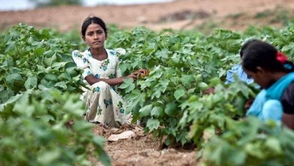 Women and girls make up 71 percent of all victims of modern slavery. | Photo: Unicef