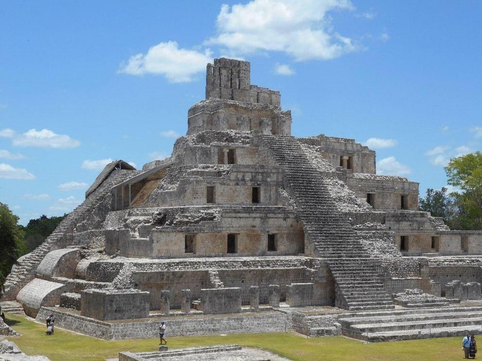 An ancient lake holds secrets to the Mayan civilization's ...