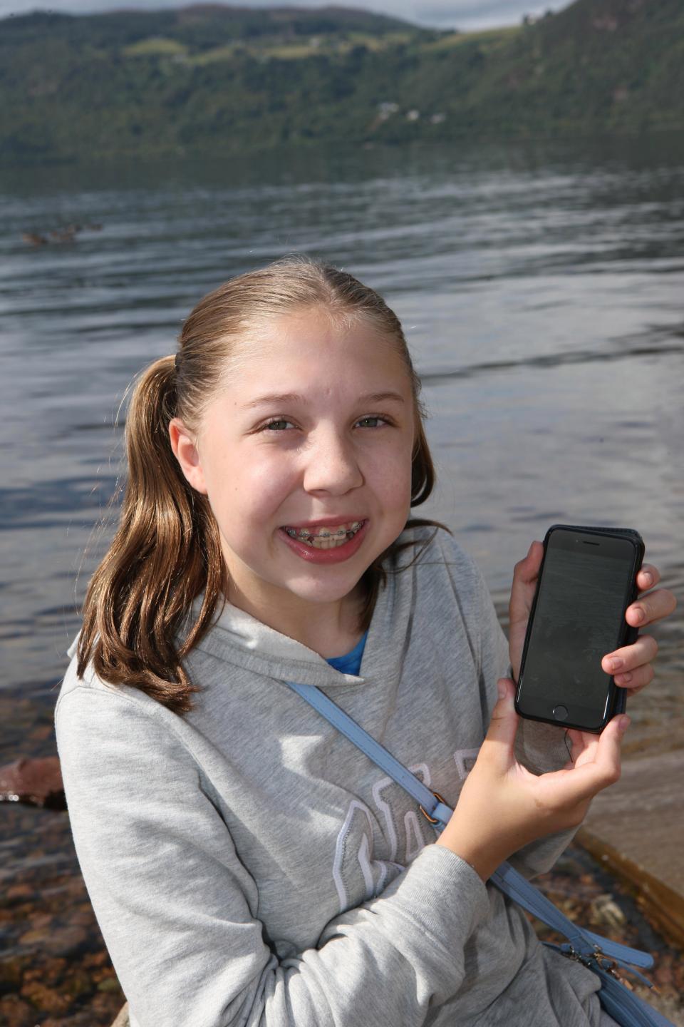 Girl 12 Takes Best Loch Ness Monster Picture For Years Nexus