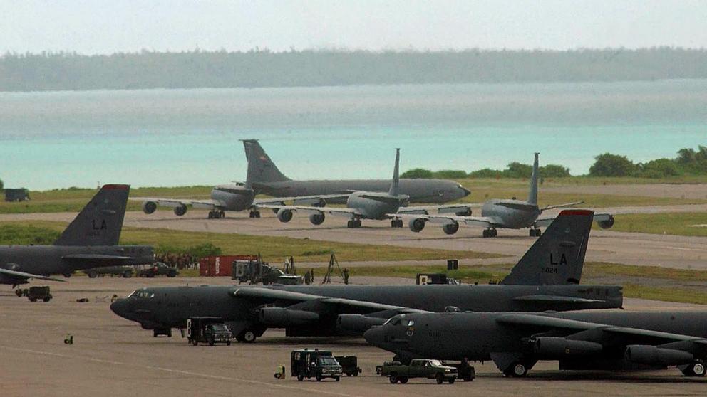 B-52 bombers on tarmac on Diego Garcia, Chagos Archipelago © Wikipedia