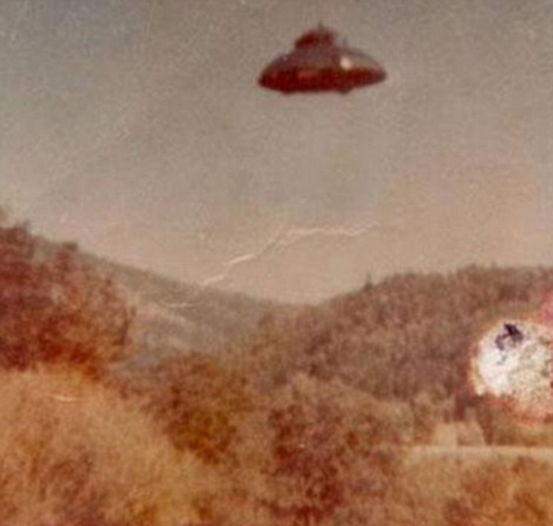 Collection of historic vintage UFO photos