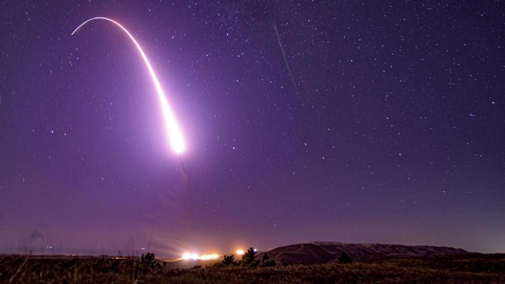 An unarmed Minuteman III intercontinental ballistic missile launch from Vandenberg Air Force Base, California © Global Look Press / US Air Force