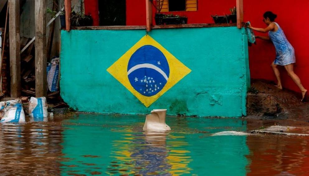 Brazil floods inundate Sao Paulo, burying people alive and killing at