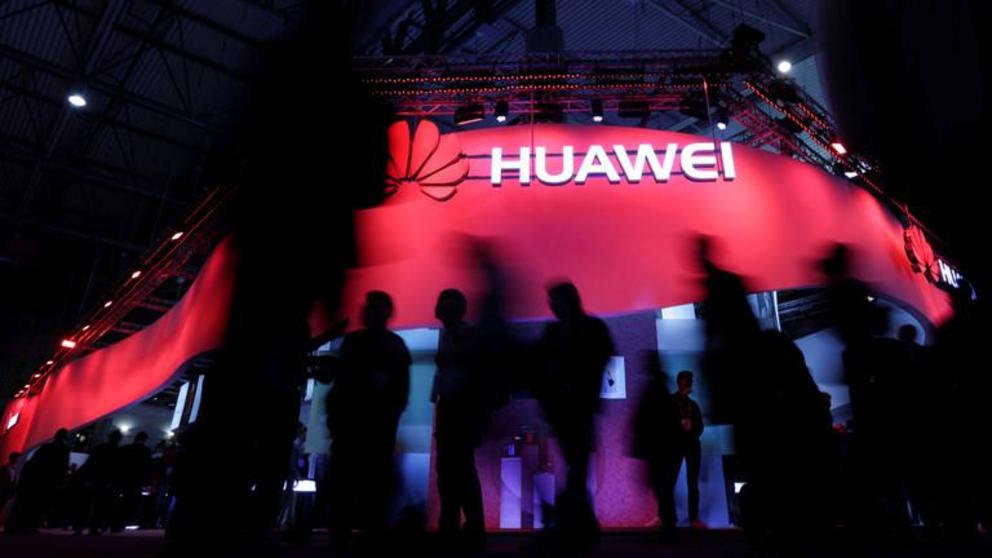 FILE PHOTO: Huawei pavilion during the Mobile World Congressin Barcelona © Reuters / Eric Gaillard 