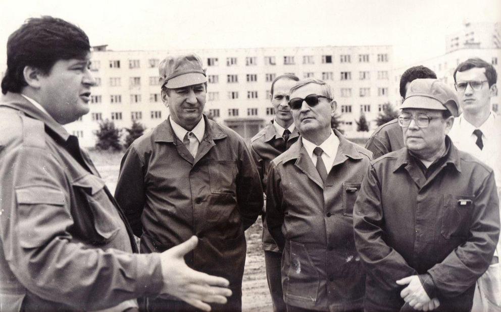 Alexander Kovalenko. Kovalenko (who was later appointed to public relations chief) with the chairman of the Supreme Court of the USSR at the trial of the Chernobyl perpetrators.