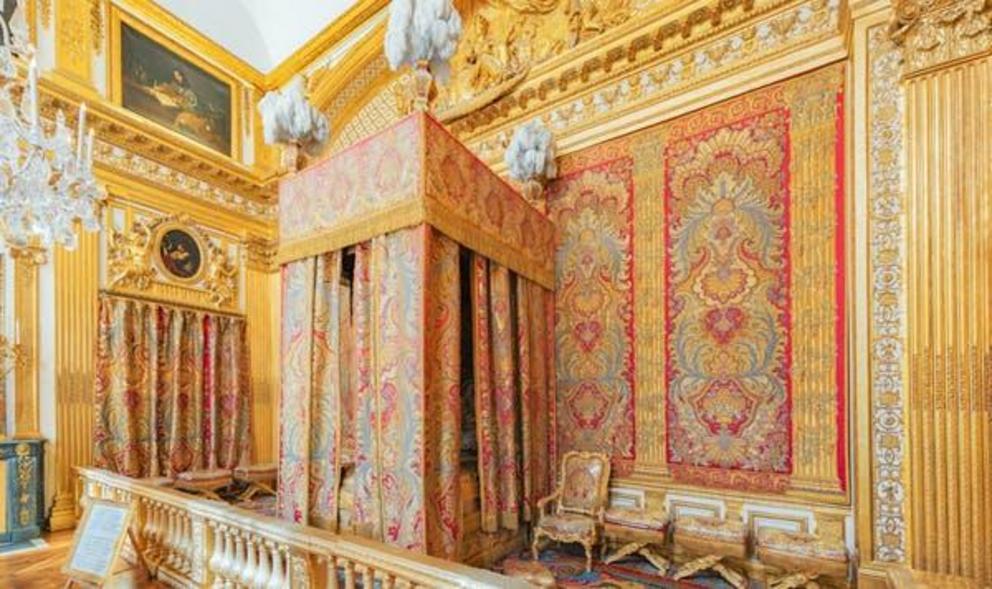 King Louis XIV’s bedroom was a royal staging ground.