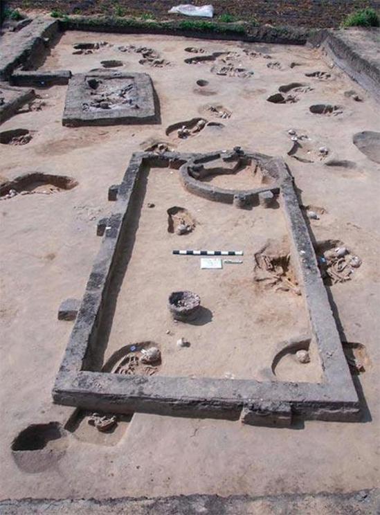 Part of the burial ground found in Koam Al-Khiljan.