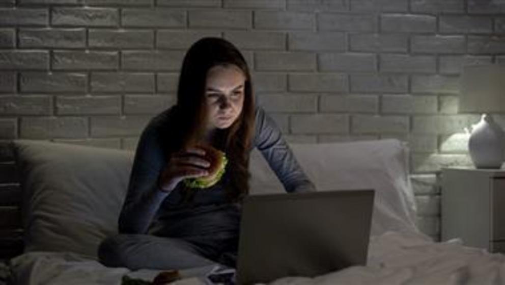 8-foods-that-disrupt-sleep-huffpost