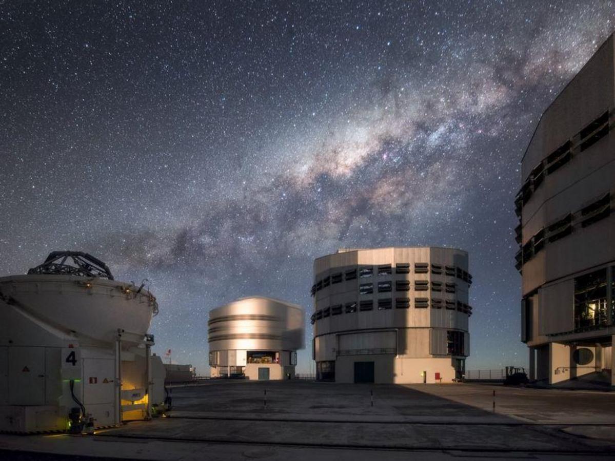 Very large. VLT европейской Южной обсерватории. Европейская Южная обсерватория (eso). Телескоп very large Telescope. Паранальская обсерватория (VLT), Чили.