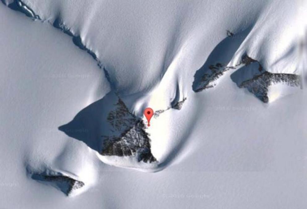 Antarctic pyramids. Location of the pyramid making the news: 79°58'39.2