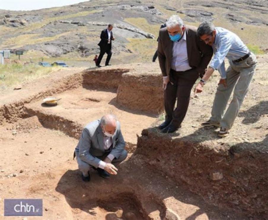 Archaeologists on the newly discovered Kura-Araxes culture site