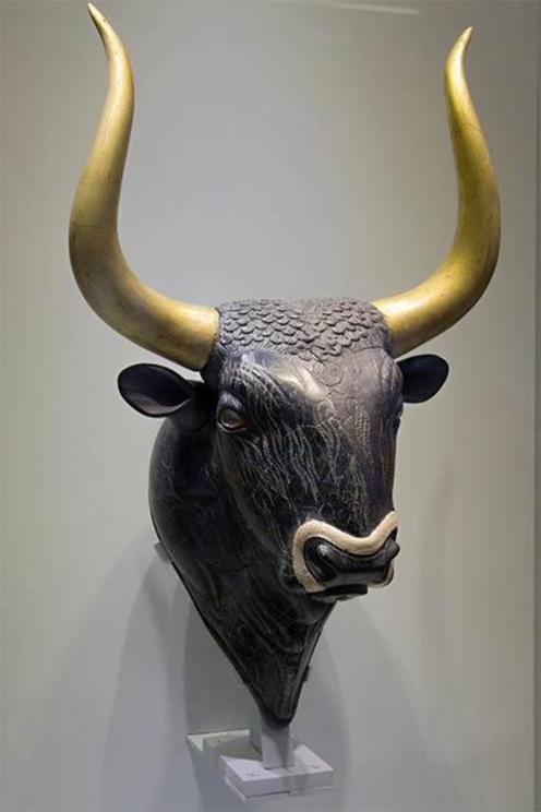 An example of an ancient rhyton ceremonial vessel used on Crete during Minoan times. The muzzle is where the liquid is poured from and the horns where held like handles during the pouring.