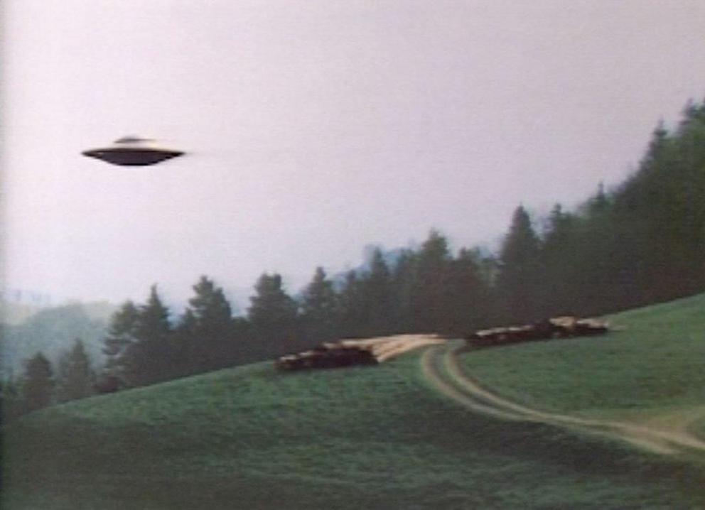 And just like that, UFO ‘crash retrievals’ are now mainstream - Nexus ...