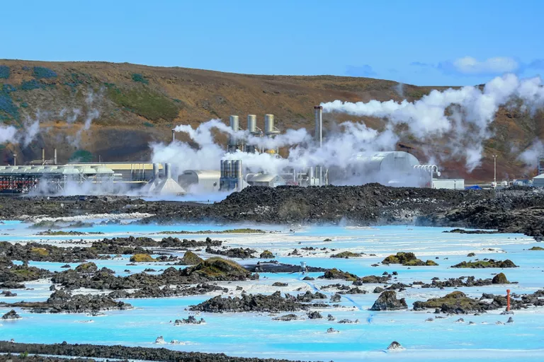 how-geothermal-energy-works-renewableenergy-geothermal-energy-solar-energy-diy-alternative