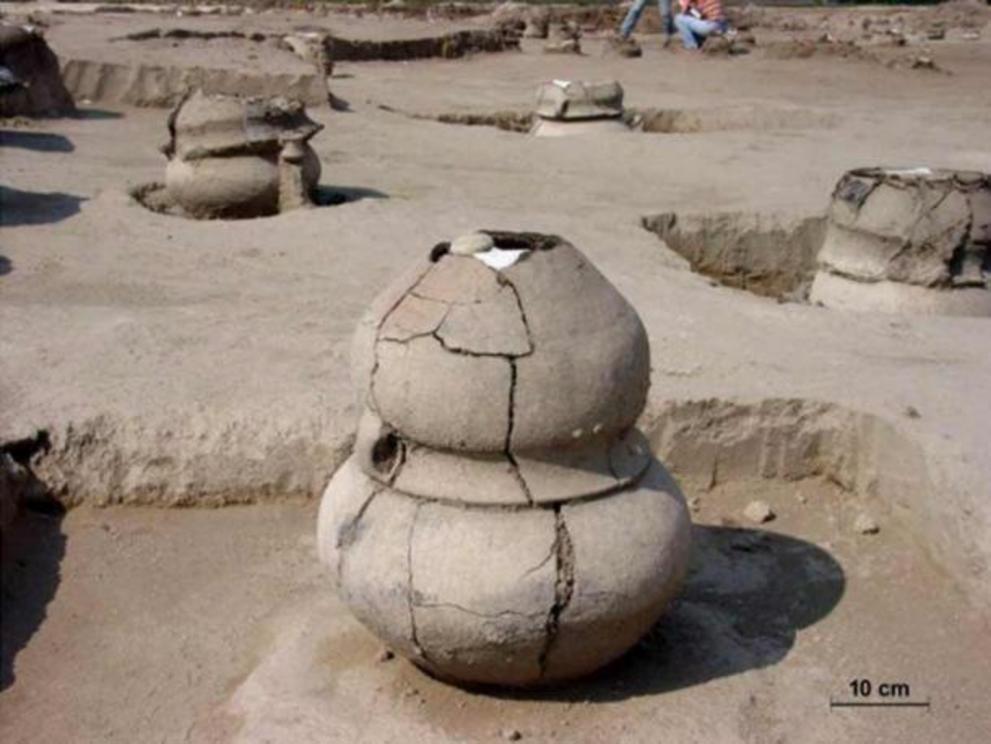 A typical Vatya urn burial discovered at the Szigetszentmiklós-Ürgehegy cemetery, one of the largest Middle Bronze Age urn cemeteries in Central Hungary, located to the south of Budapest.