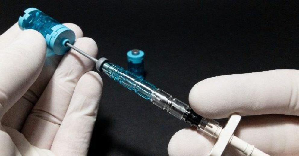 COVID-19 Vaccine, Dec. 22, 2020. (Holger Matthes/flickr)