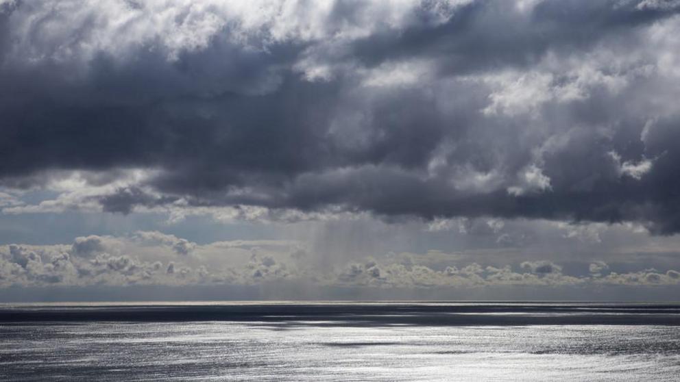 An aerial view shows clouds above the waters of Black Sea (FILE PHOTO) © REUTERS/Maxim Shemetov (CRIMEA - Tags: ENVIRONMENT)