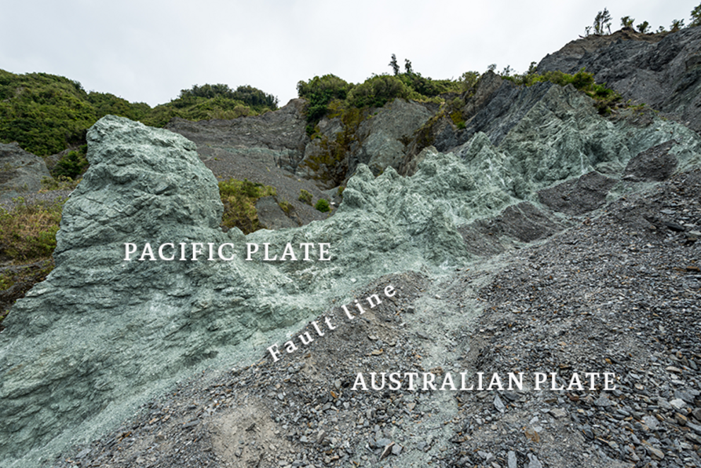 The seam of the Alpine Fault is visible here at Gaunt Creek.(ABC News: Petr Hlavacek)