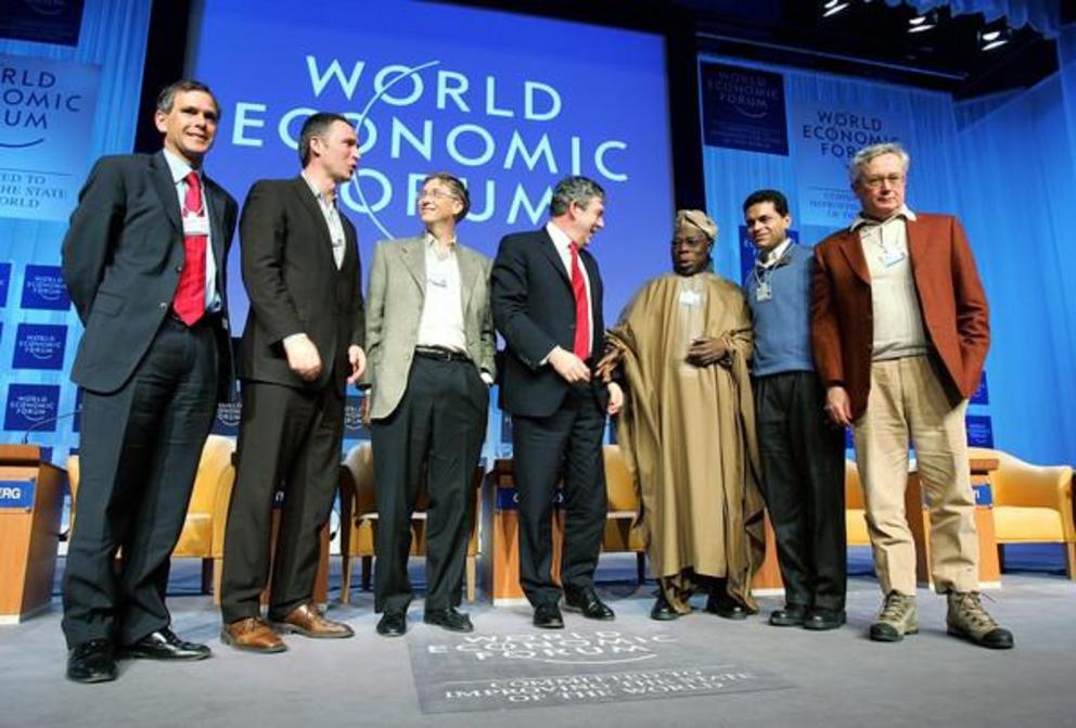 Gates at the 2006 World Economic Forum advising policy makers.