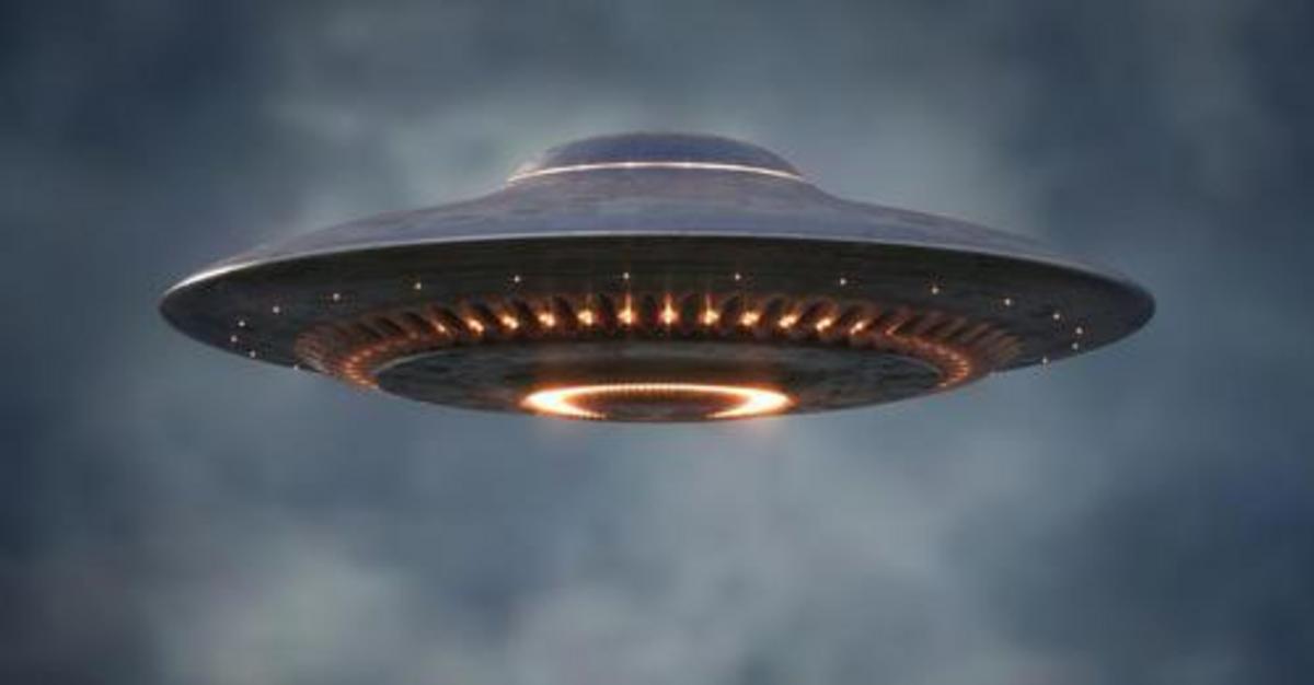 alien flying saucer ride