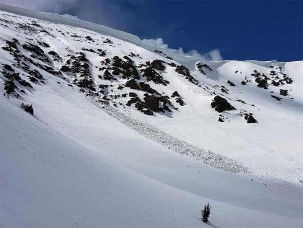 The other primary explanation of the event was a slab avalanche, like this one just north of Breckenridge Ski Resort in Colorado, USA.