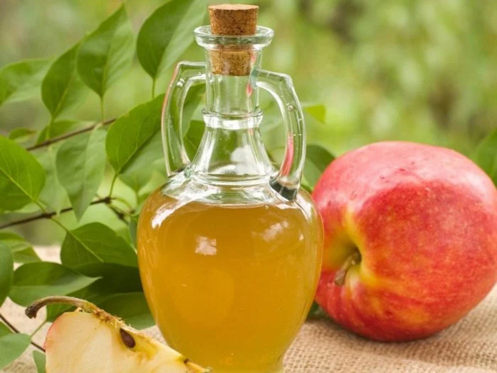 Apple cider vinegar can help boost weight loss, according to research.