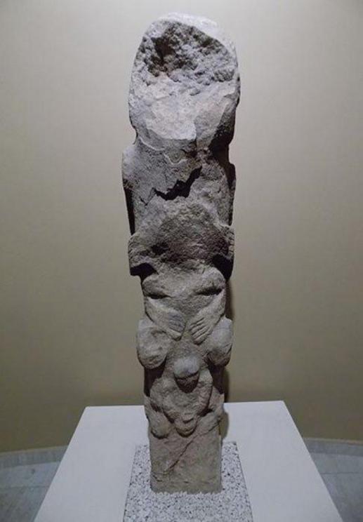 Stone totem pole discovered at Gobekli Tepe.