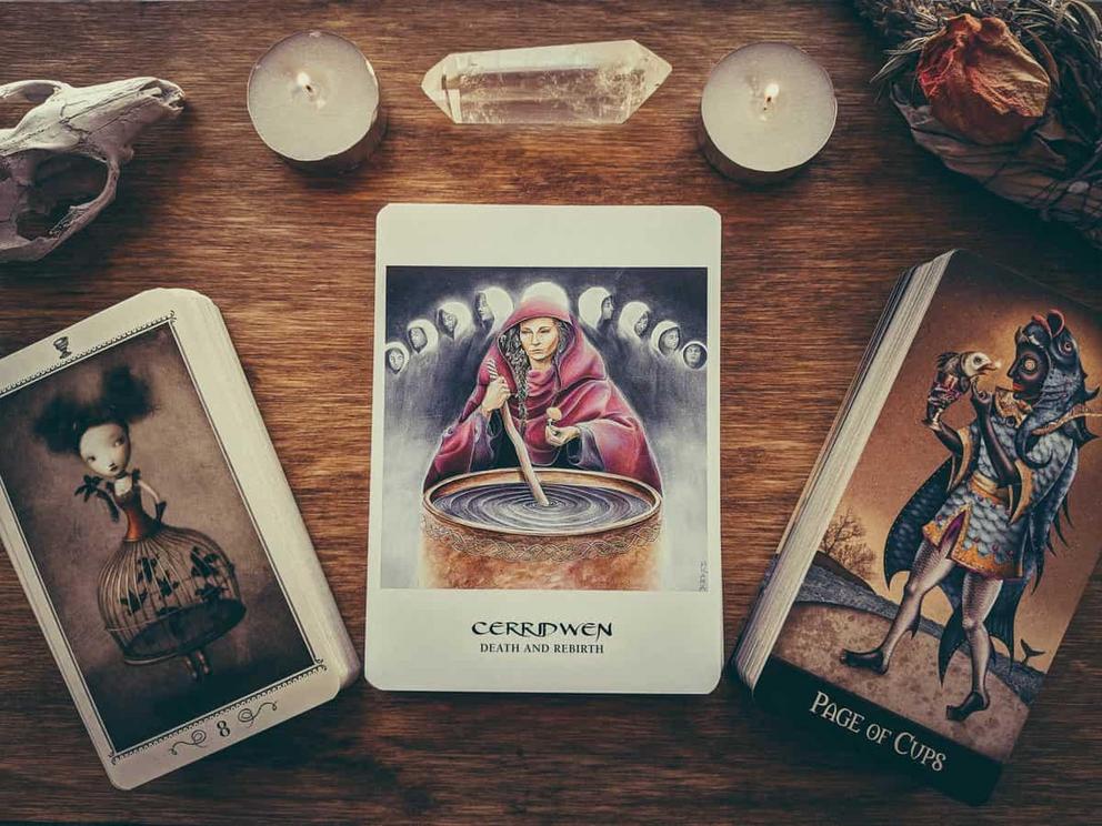 Карты таро правдивое. Таро Веретника. Таро Веретника галерея. Cosmos Tarot Oracle галерея. Современное Таро.