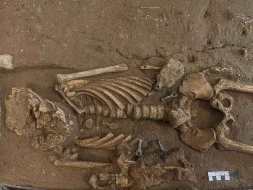 An early medieval child’s grave was discovered along with silver artifacts and fittings.