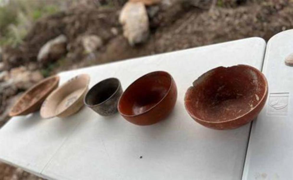 Ceramics discovered at the ancient Maya city of Xiol.