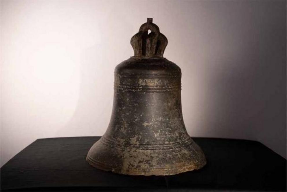 Finding the ship’s bell (above) was the key to determining it was the Gloucester shipwreck.