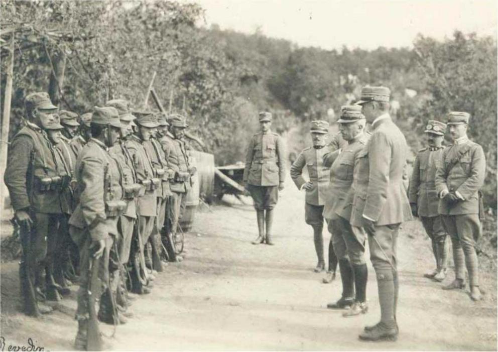 General Cadorna visiting Italian troops.