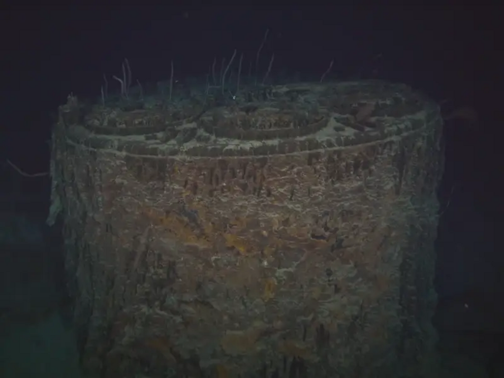 A screenshot of the 2022 Titanic Expedition footage shows a single-ended boiler that fell to the ocean's floor.