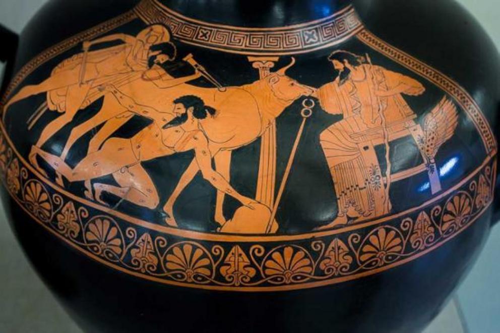 Attic red figure from circa 490 BC depicting Hermes killing the many-eyed Argos who was guarding Io.