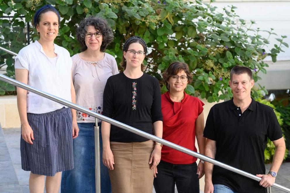 (l-r) Dr. Deborah Nejman, Dr. Nancy Gavert, Dr. Ilana Livyatan, Dr. Lian Narunsky Haziza and Prof. Ravid Straussman