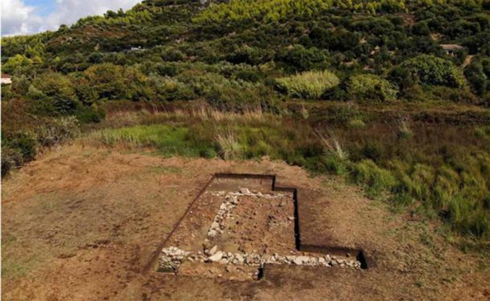 Remains uncovered in Elis of what they believe was once the sanctuary of Poseidon.