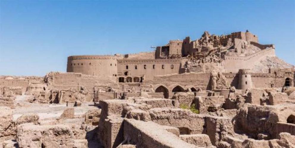 The Shahr-e Belqeys site may have once appeared similar to the UNESCO World Heritage site Bam Citadel. Underground corridors have been found in both areas. The Bam Citadel was destroyed by the devastating 2003 Bam earthquake that cost over 26,000 lives, a