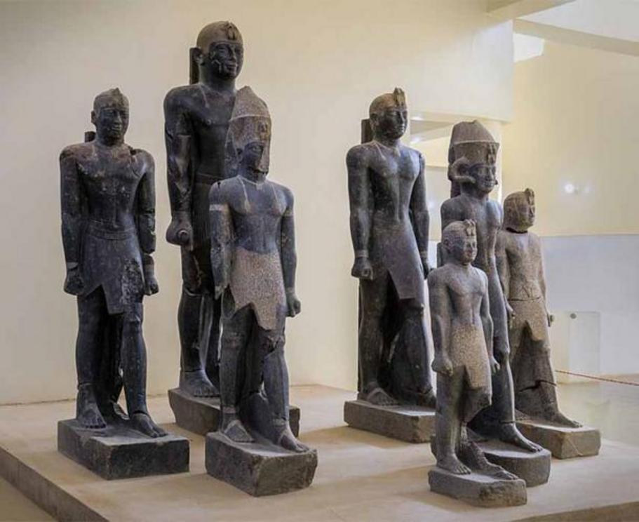 Statues of various rulers of the late 25th Dynasty–early Napatan period. From left to right: Tantamani, Taharqa (rear), Senkamanisken, again Tantamani (rear), Aspelta, Anlamani, again Senkamanisken.