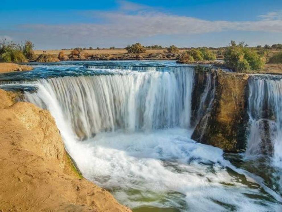 The Wadi El Rayan National Park in Faiyum Oasis includes Egypt’s largest waterfall.