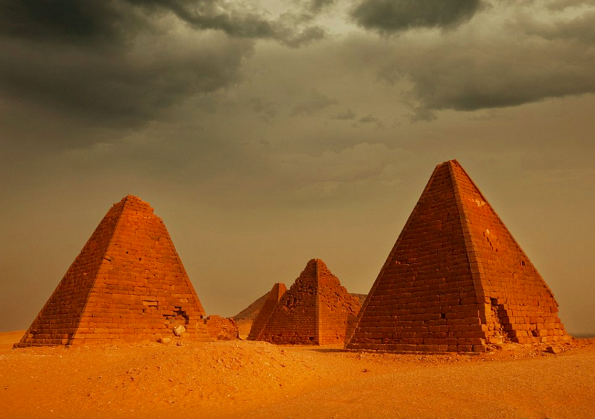 Географическое положение цивилизации мероэ. Pyramids of Meroë Судан. Нубийские пирамиды в Судане. Цивилизация Мероэ Расцвет. Судан достопримечательности.