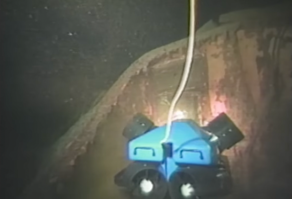 Remote-operated submersible Jason Jr investigating the Titanic in July 1986.