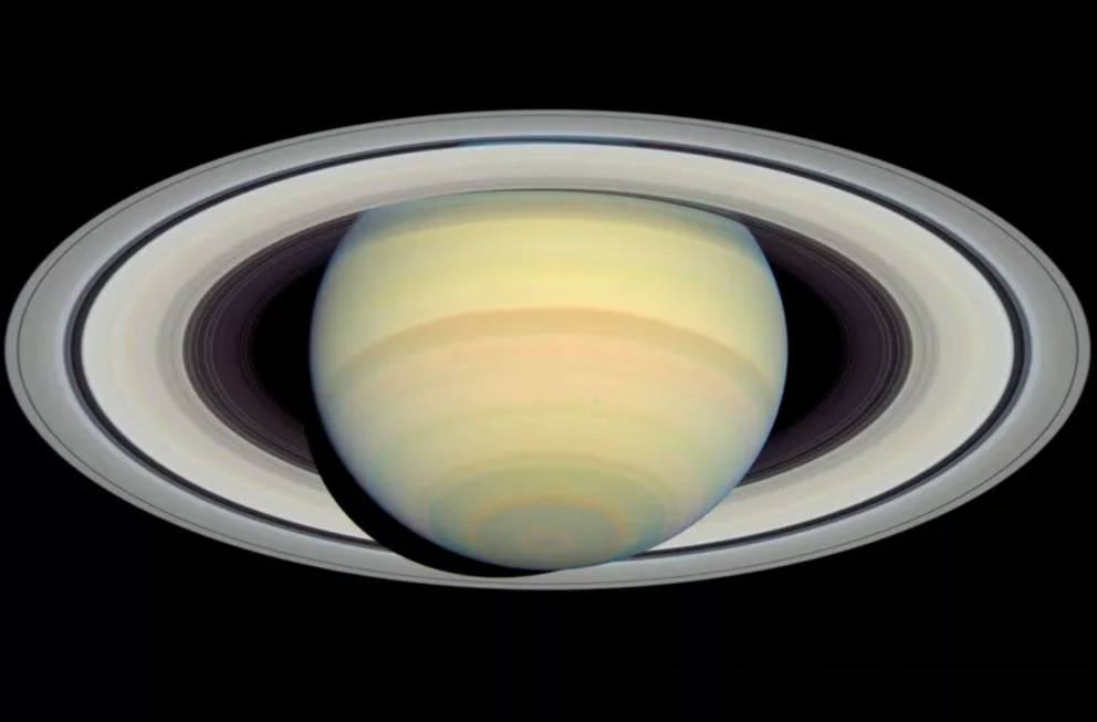 Gli anelli di Saturno hanno circa 4 miliardi di anni.