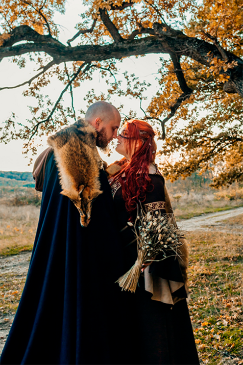 Representation of ancient Norse newlyweds.